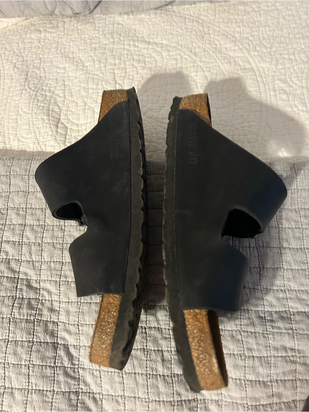 Classic Birkenstock sandals with black leather. - Picture 8 of 8